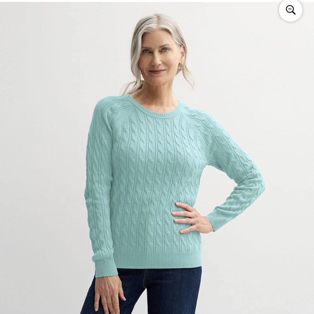 Women's Croft & Barrow Sweater Size XS Petite Extra Soft Cabled Crew Neck
